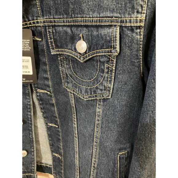 True Religion Men’s Jesse SN Trucker Jean Jacket Sz S NWT Blue Med. Wash Denim - Picture 2 of 7